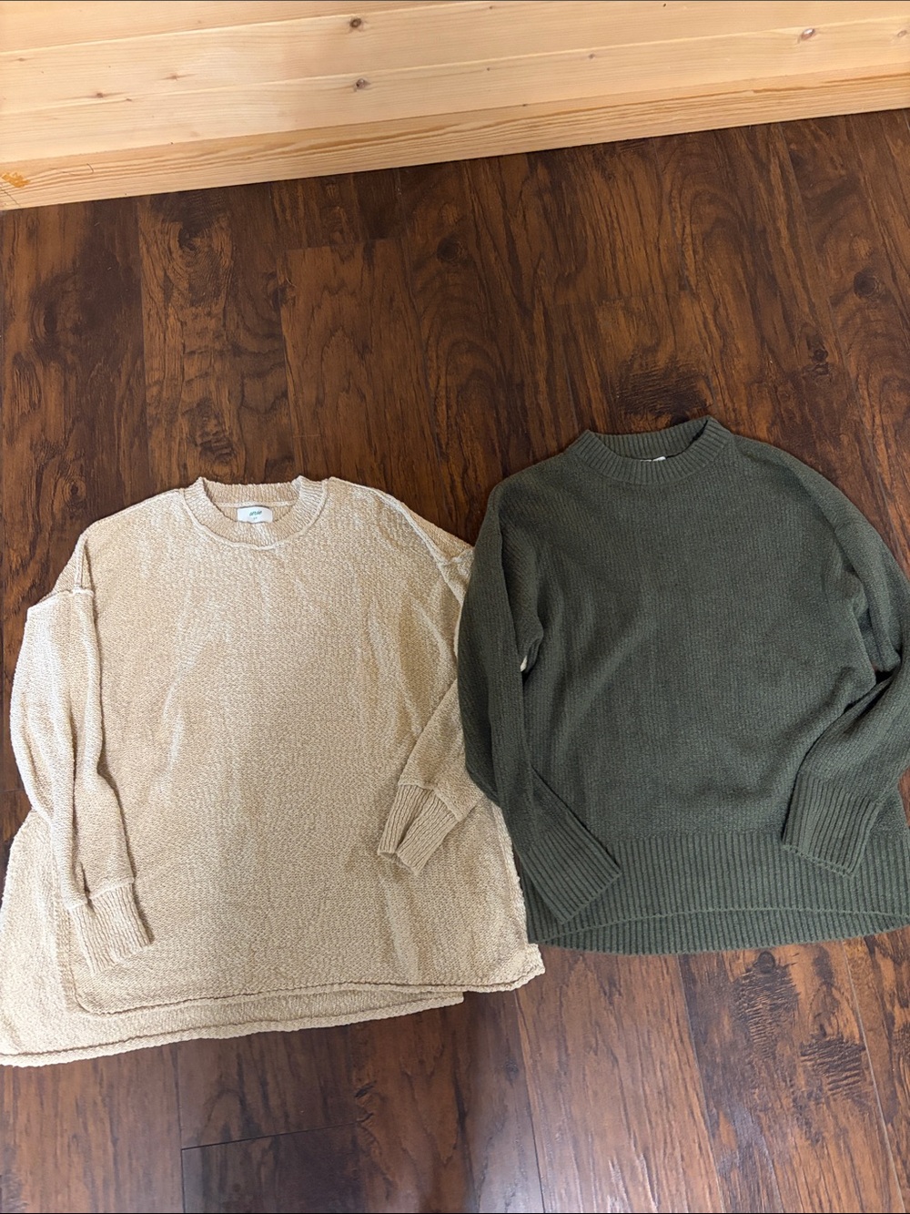 Sweater bundle size S H&M/oldnavy/aerie - Picture 2 of 6
